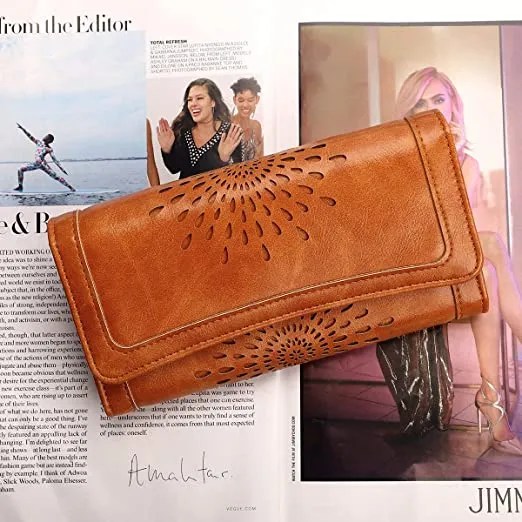 Best Smart Wallets for Women (Updated 2022)