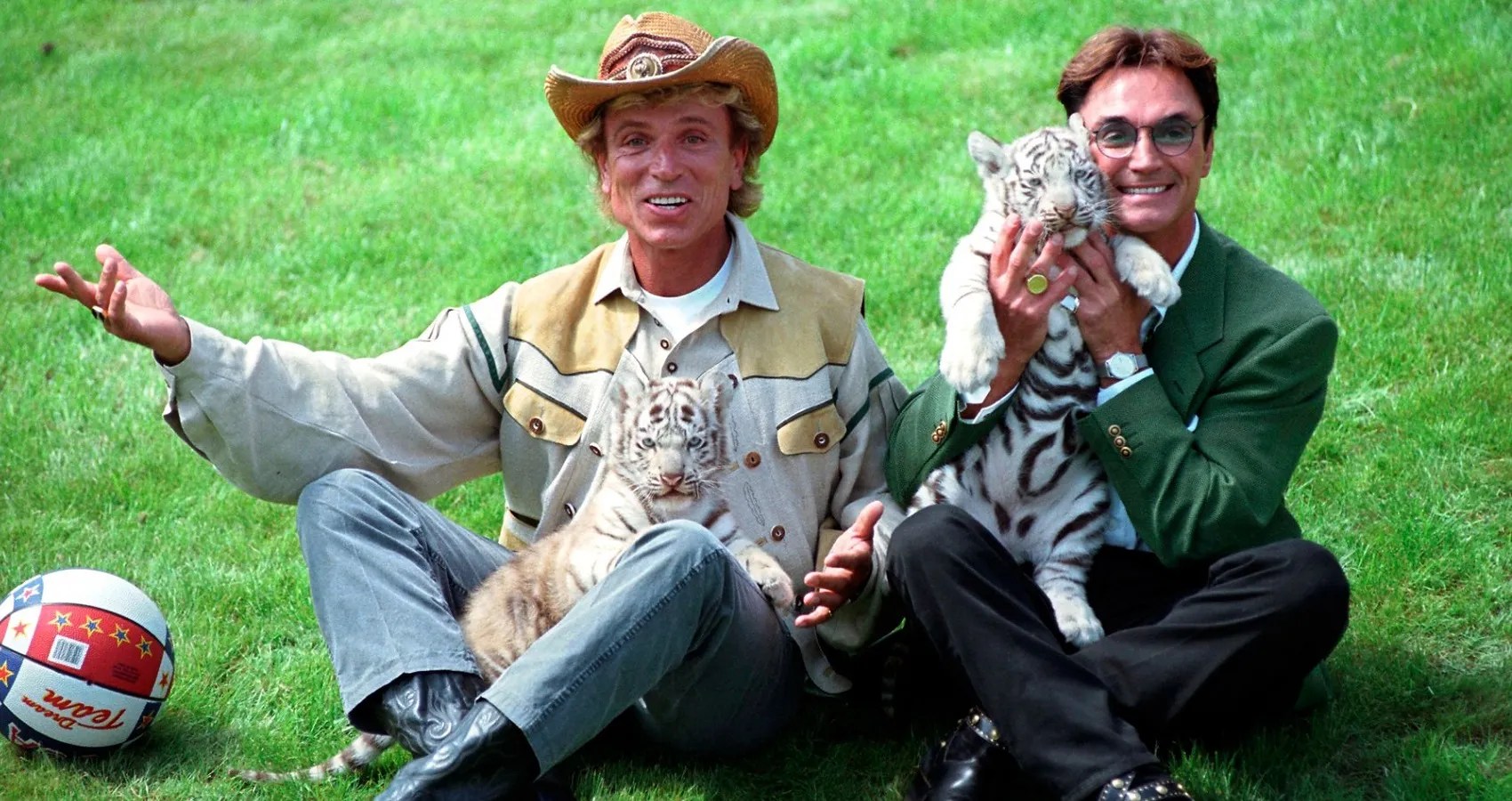 What Happened To Siegfried And Roy's Little Bavaria Home In Las Vegas?