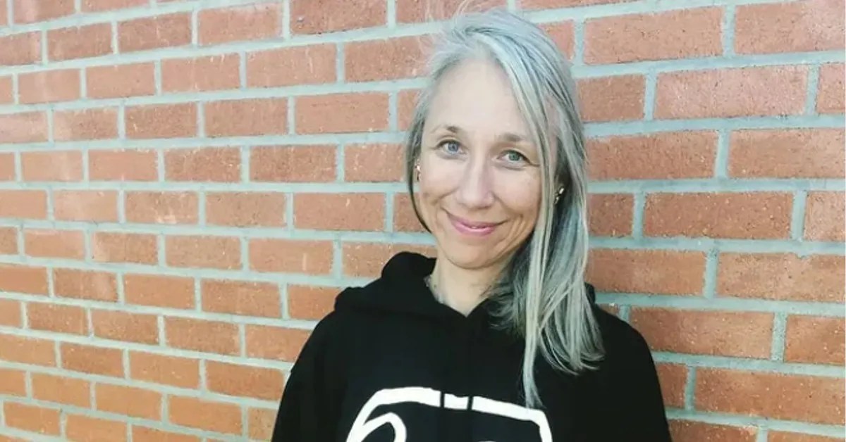 Does Alexandra Grant, Keanu Reeves' Younger Girlfriend, Dye Her Hair Gray?