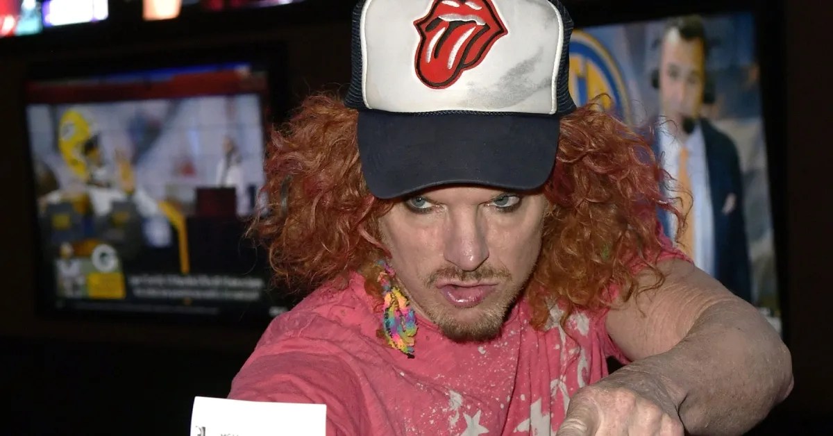 Carrot Top's Outrageous Net Worth Is The Perfect Slap In The Face To Critics Who Don't