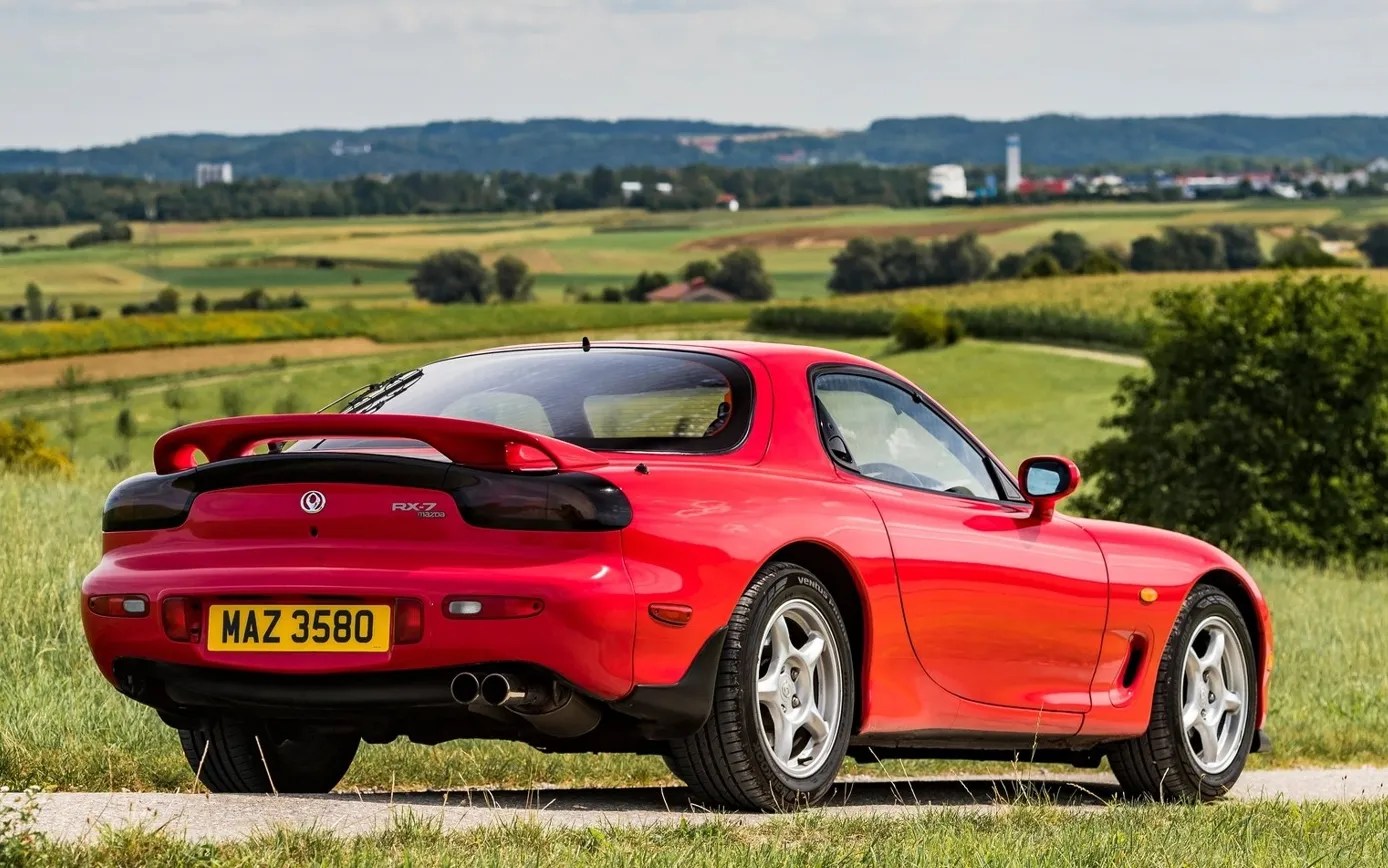 Mazda RX7 (FD) Performance, Price, and Photos