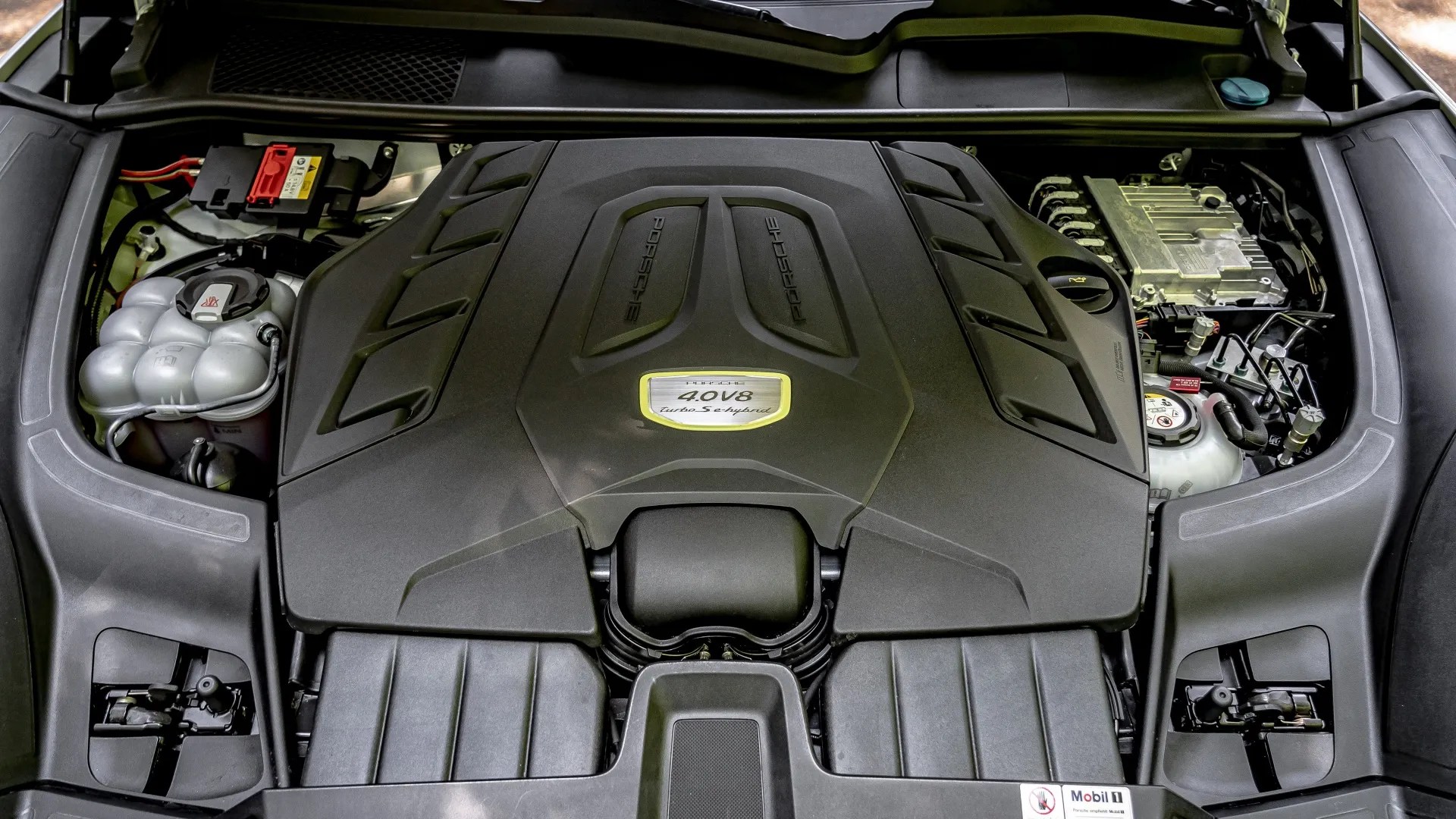 2022 Porsche Cayenne Turbo S E-Hybrid: Performance, Price, And Photos