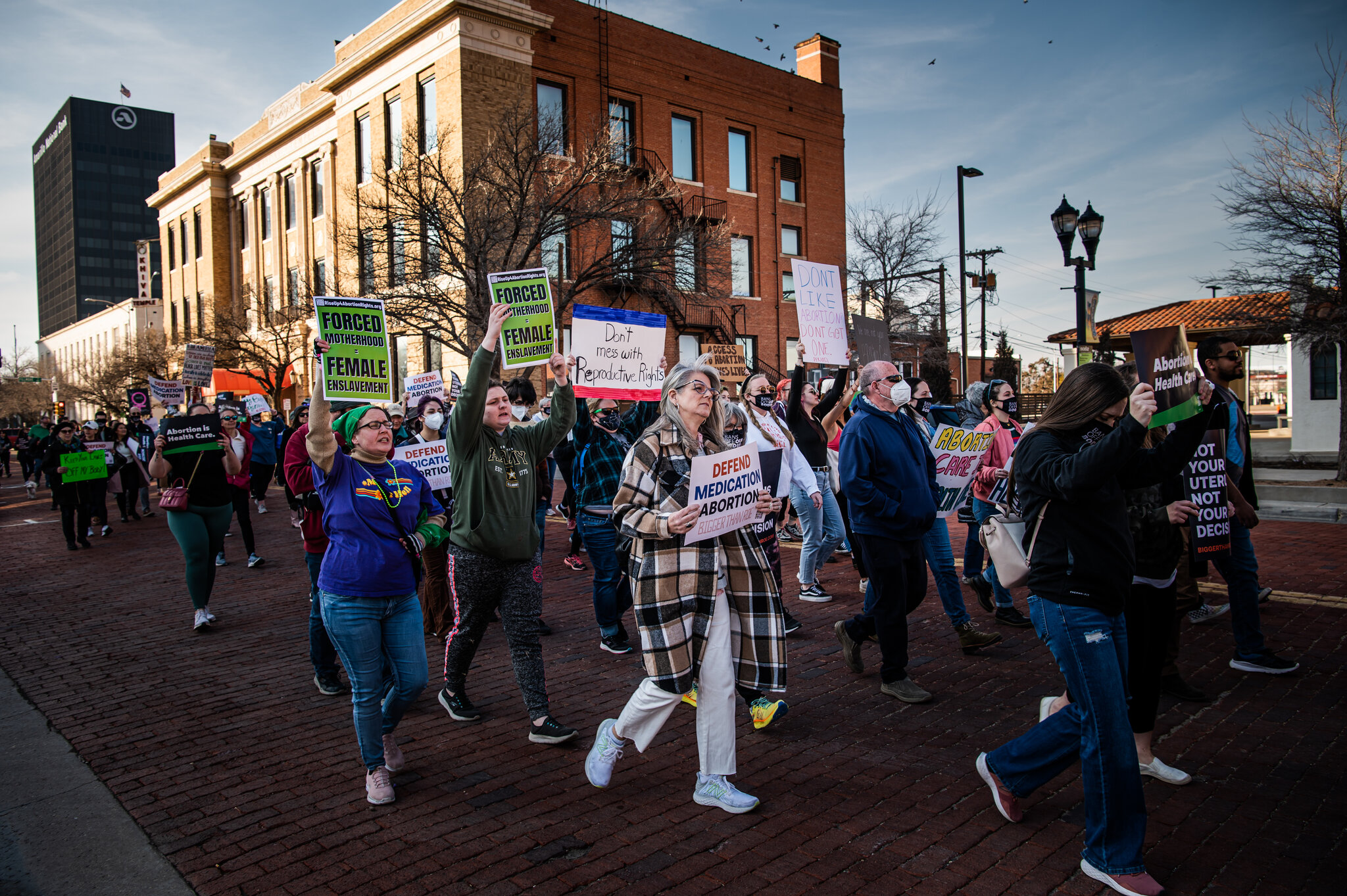 An Effort to End Turns Into a ‘Political Firestorm(03)