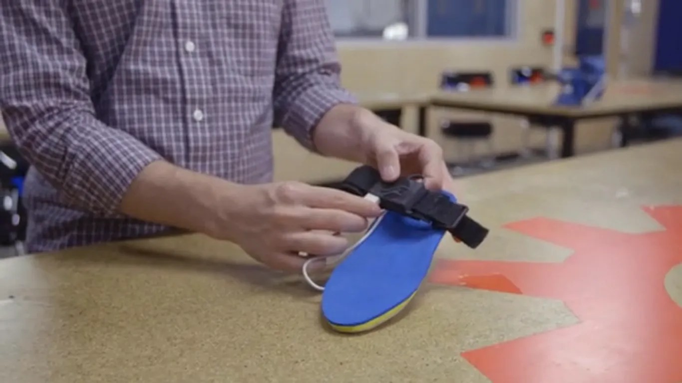 SolePower SmartphoneCharging Shoe Insole Reaches Its 50,000 Kickstarter Fundraising Goal