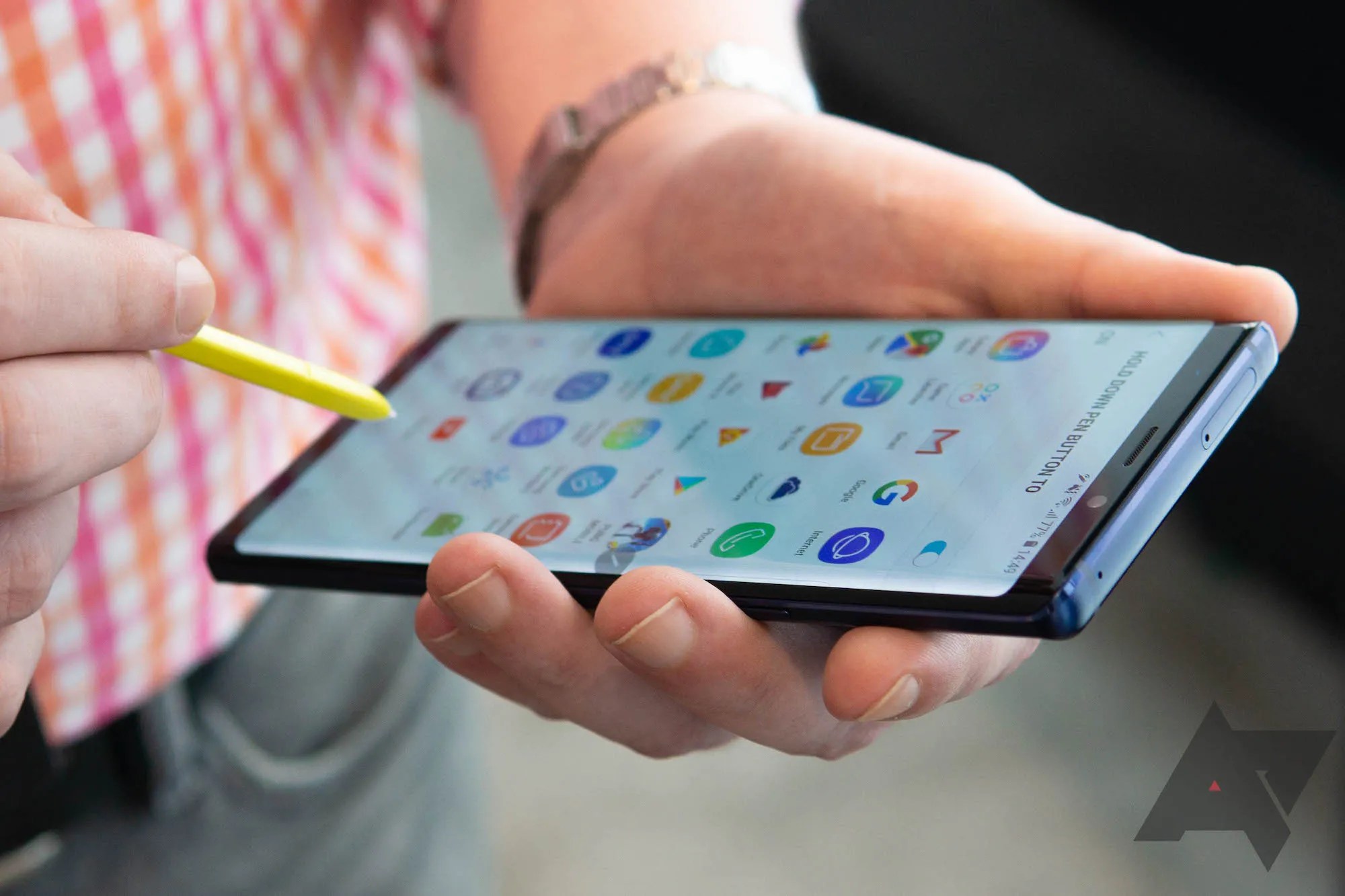 Samsung will send Note 9 owners a free adapter to make the