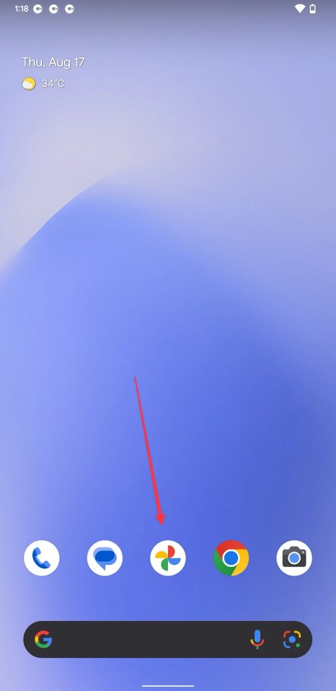 Pixel 3a homescreen showing Google Photos app