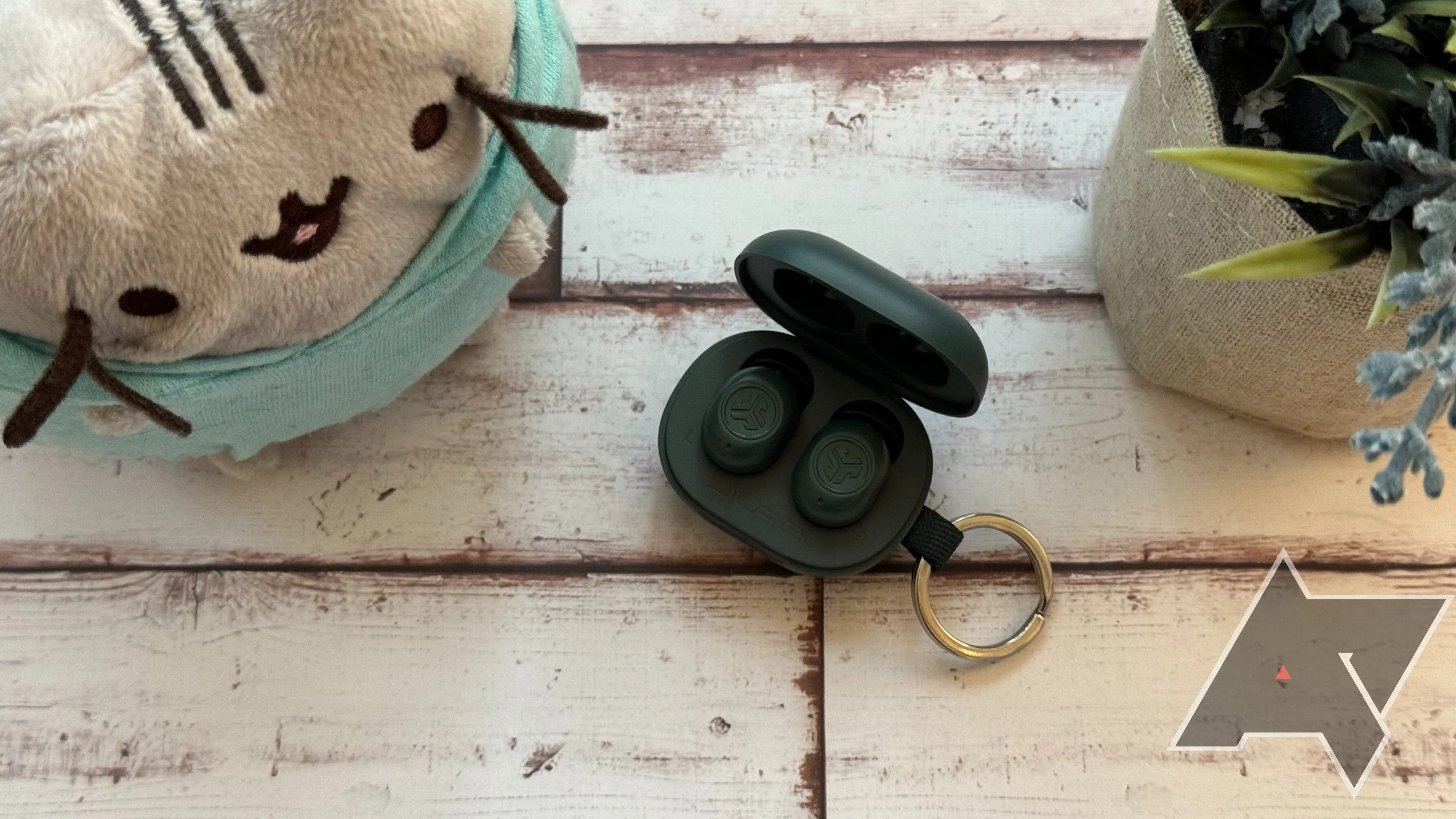 JLab JBuds Mini review: Big battery life in a tiny package