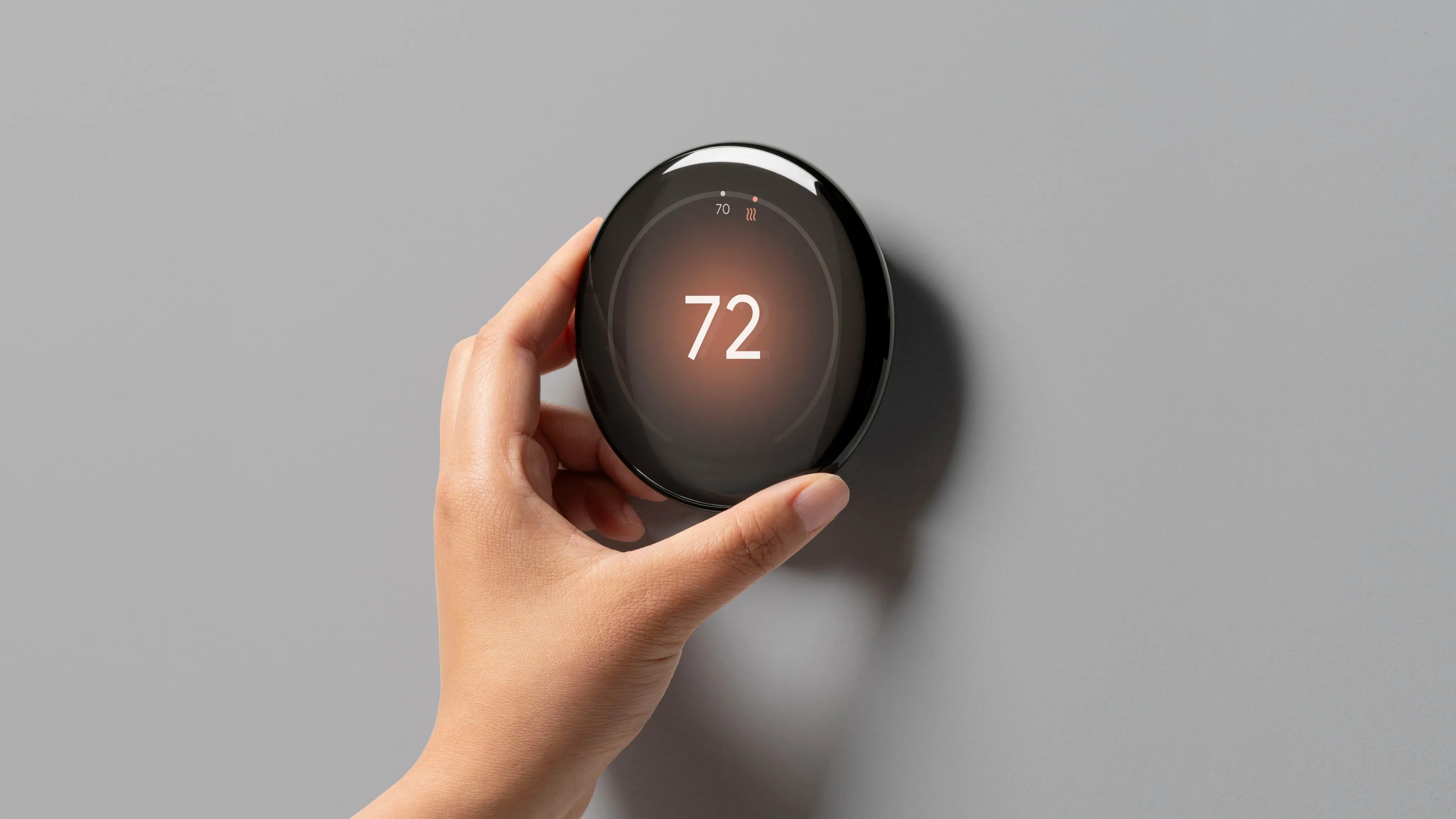 The fourthgen Nest Learning Thermostat shows up in an early unboxing video