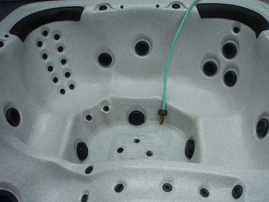 12 Steps to Winterizing Your Hot Tub