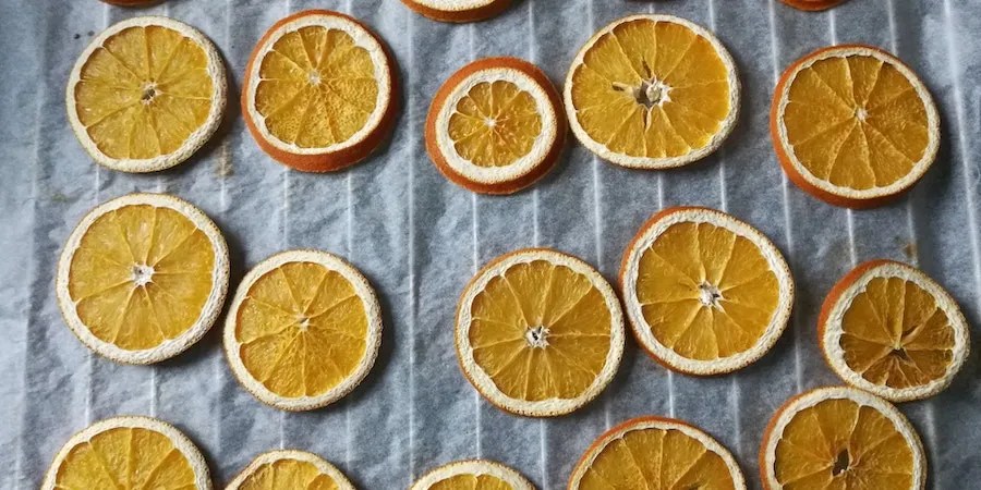 Dried oranges lying flat