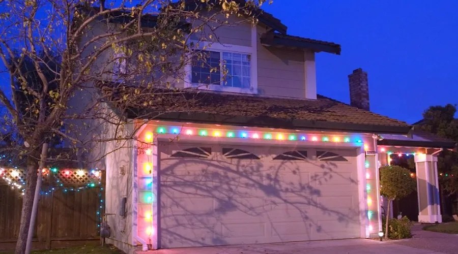 The Best Garage Door Christmas Decorations in 2021