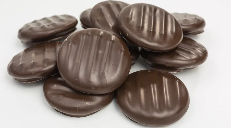 heap of chocolate mint discs