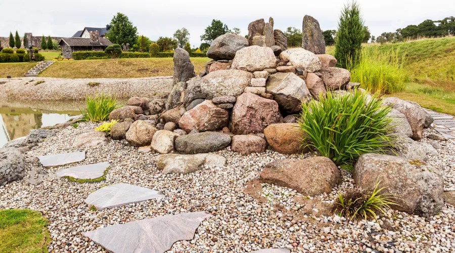 40 Awesome and Cheap Landscaping Ideas