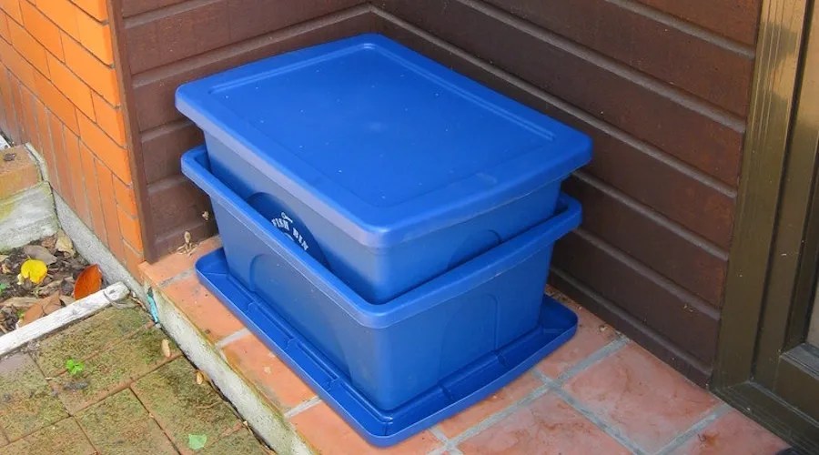 sealing compost bin smell