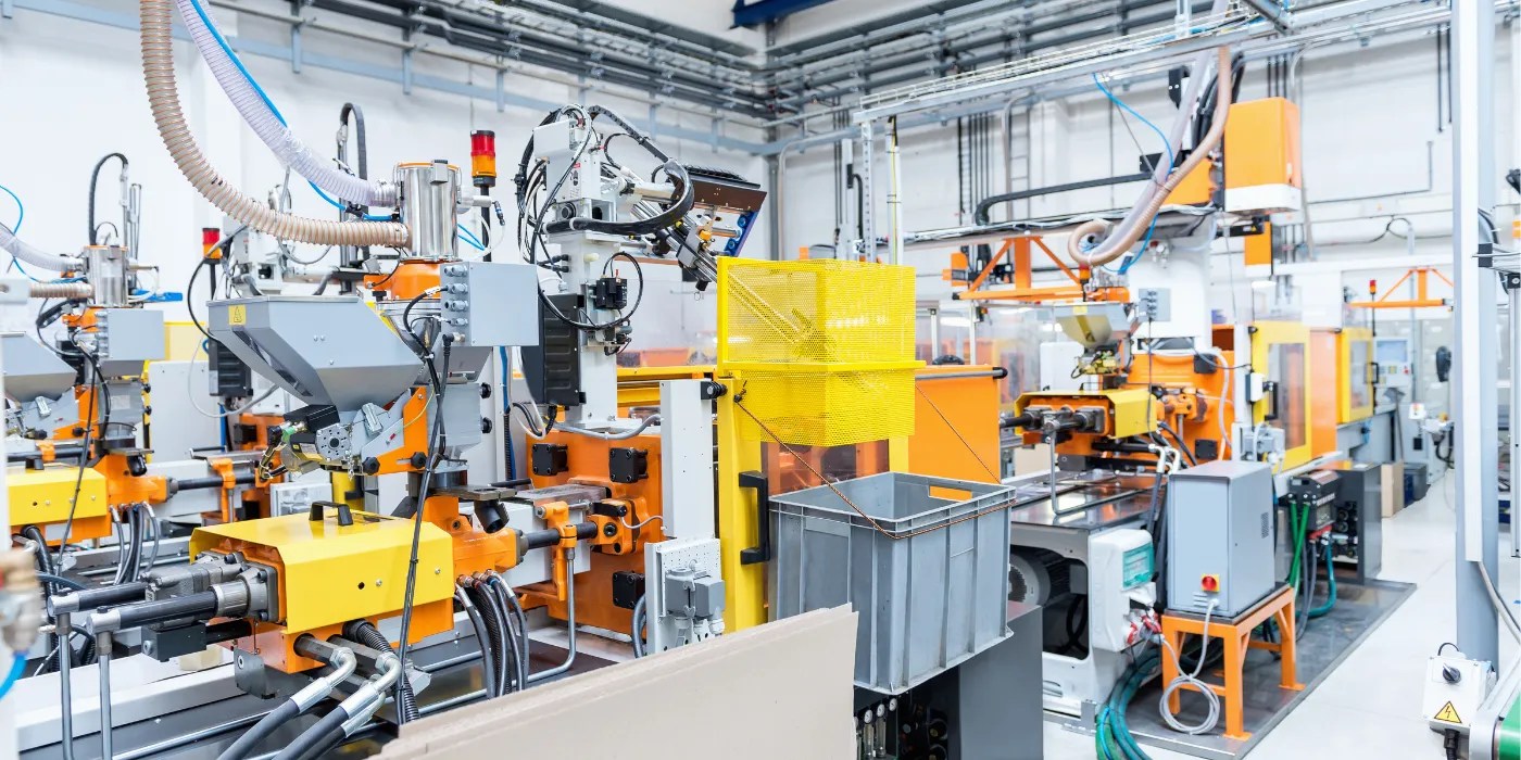 Plastic factory injection molding