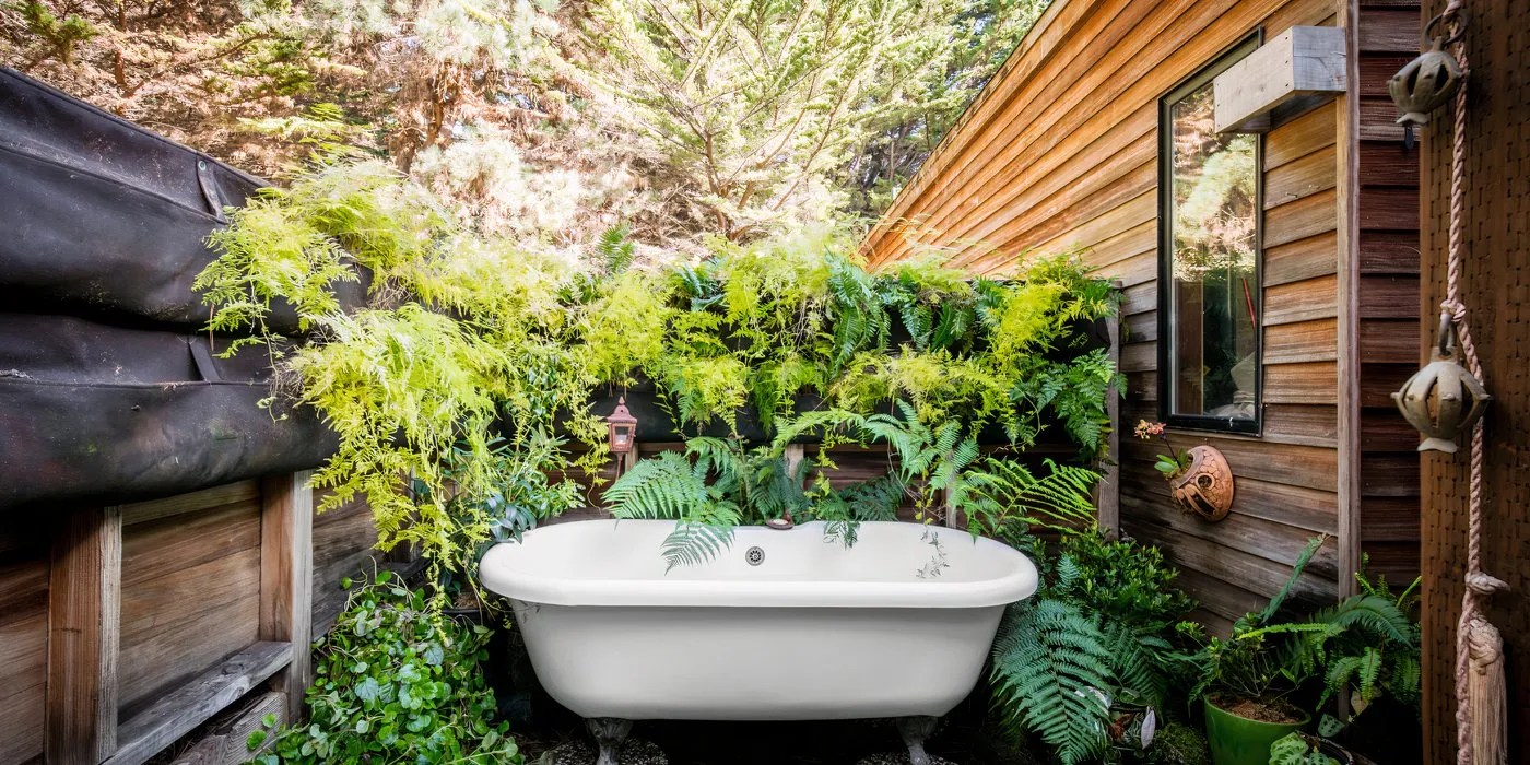 Outside bathtub