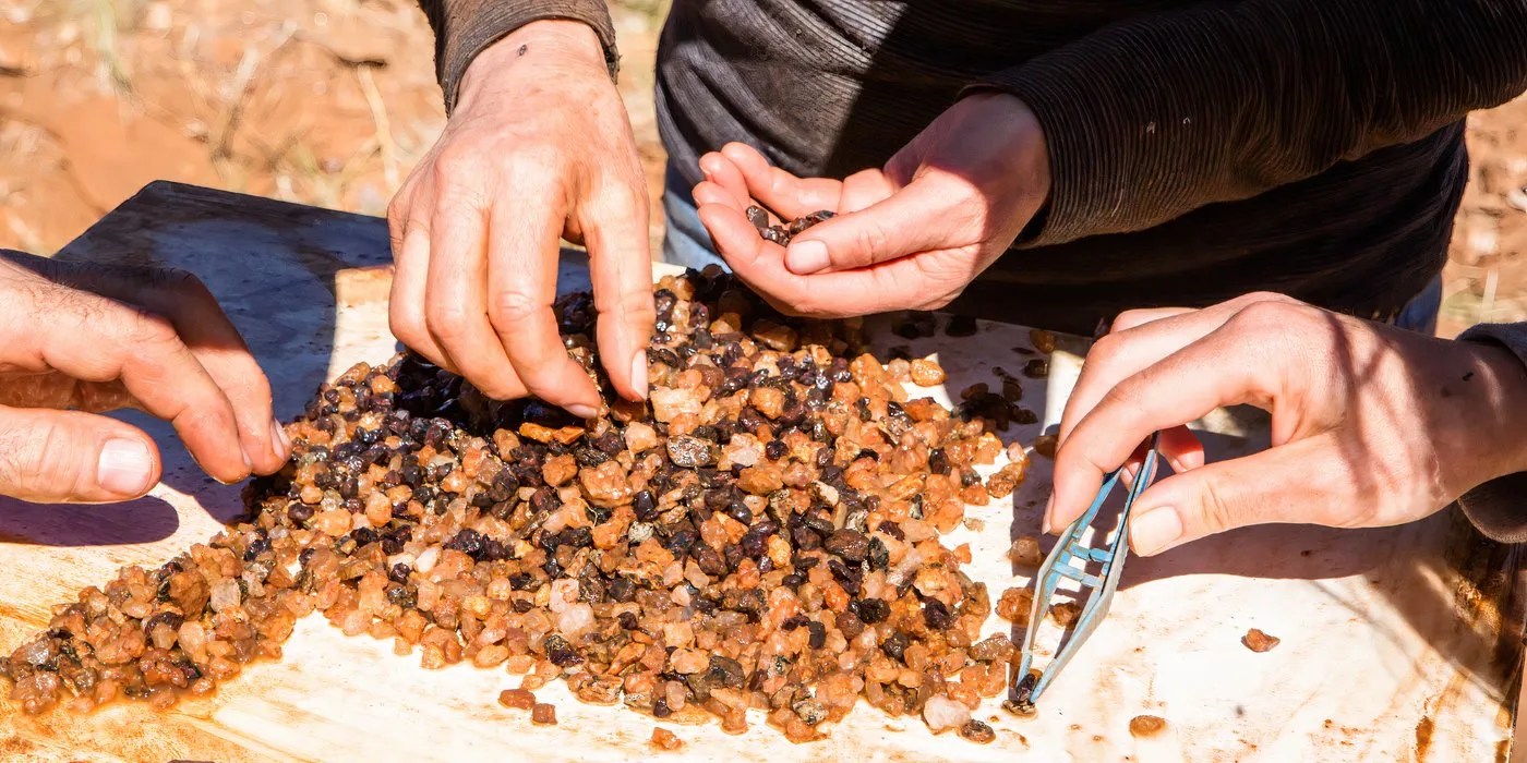 Finding gemstones