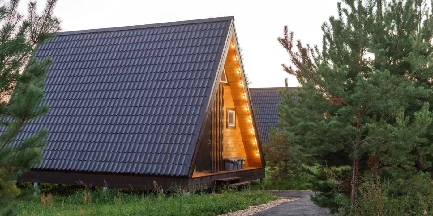 Triangular tiny home rental