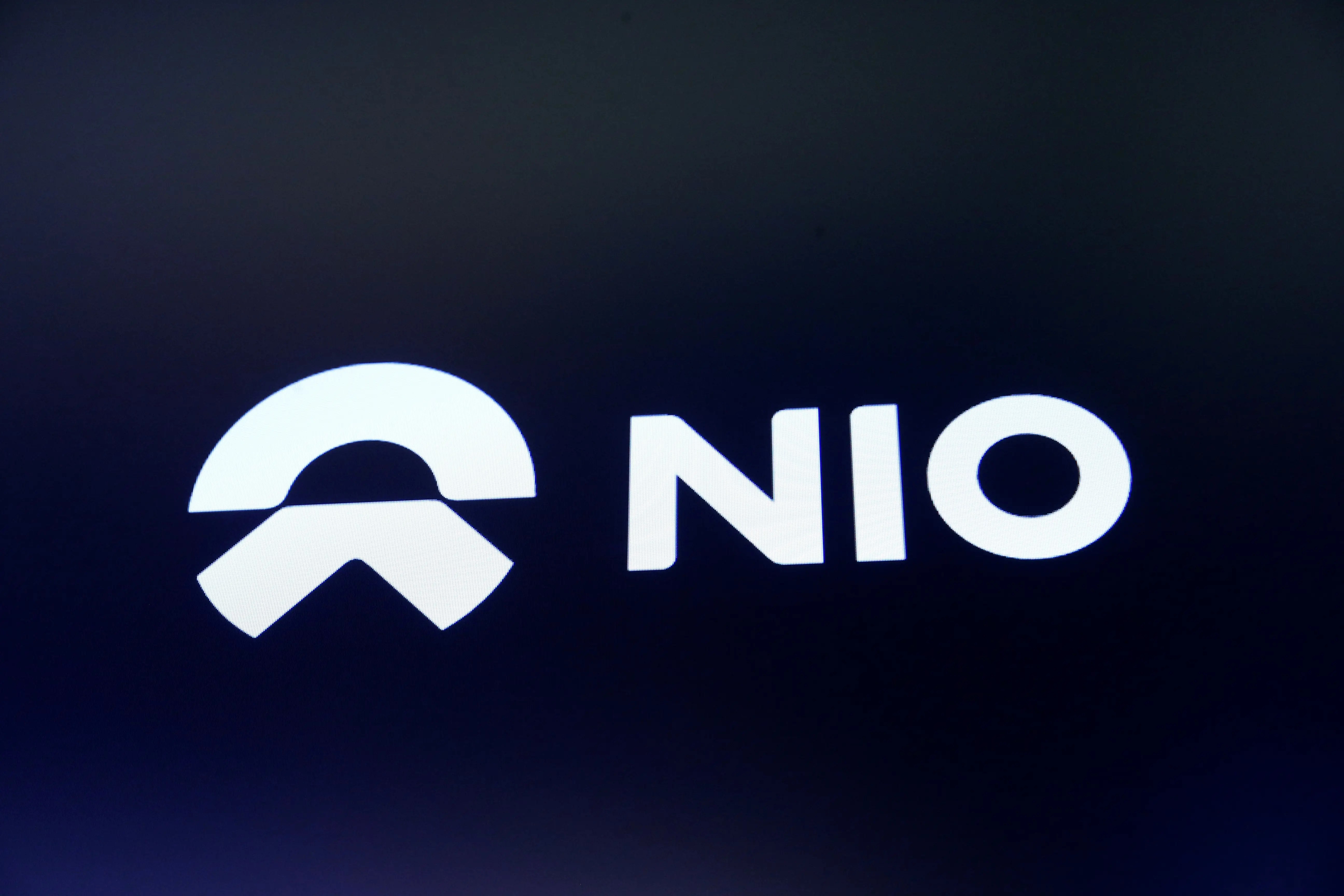 Exclusive Chinese EV car maker NIO restricts its IPO banks from