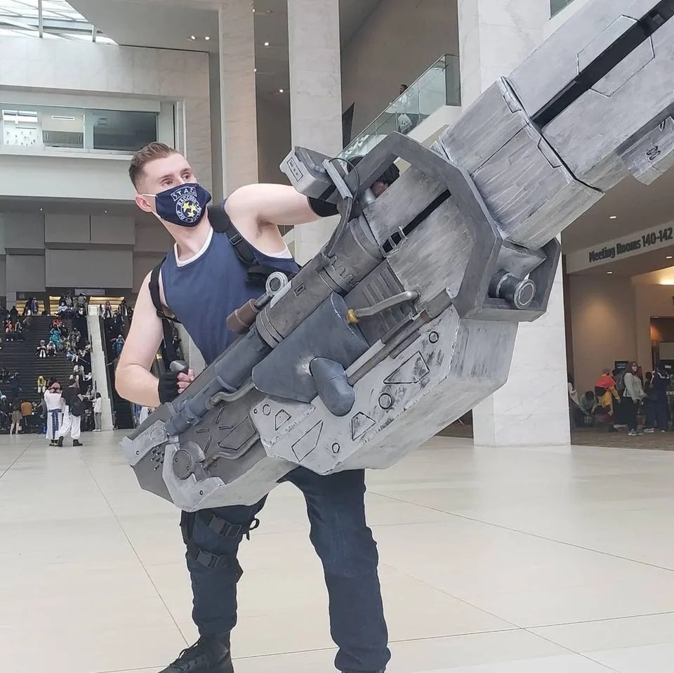 Resident Evil 3 Fan Creates an Unbelievable, LifeSize Rail Gun Replica