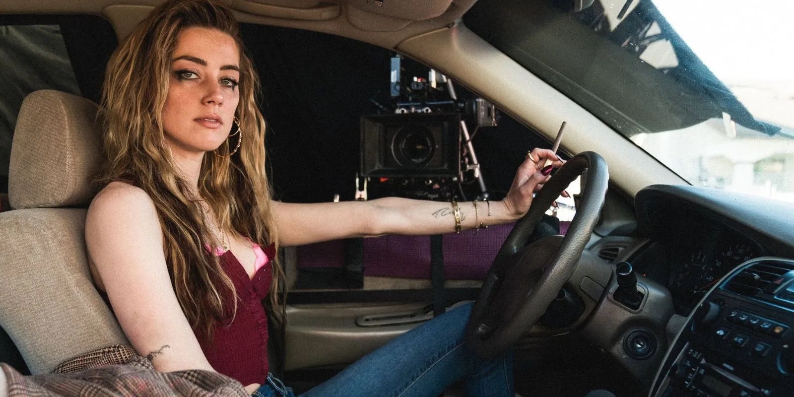 Amber Heard's Lawyer Claims the Aquaman Star Can't Pay Johnny Depp's