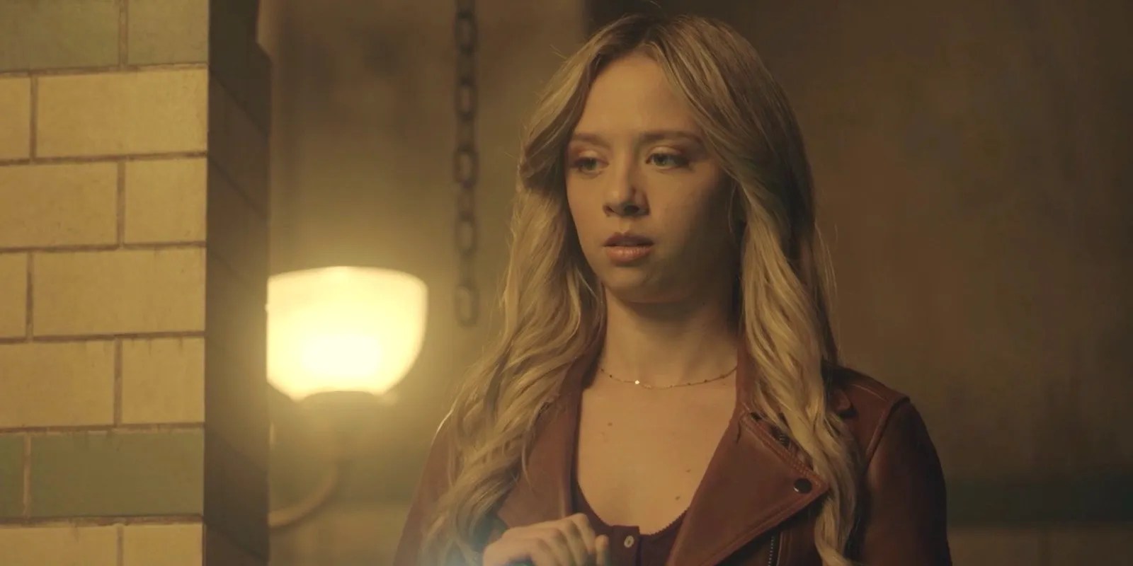 Gotham Knights' Love Triangle Is Doing Its LGBTQ Arc a Major Disservice TrendRadars