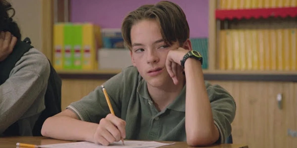 PEN15 Cast & Characters A Handy Guide to Get Through Middle School
