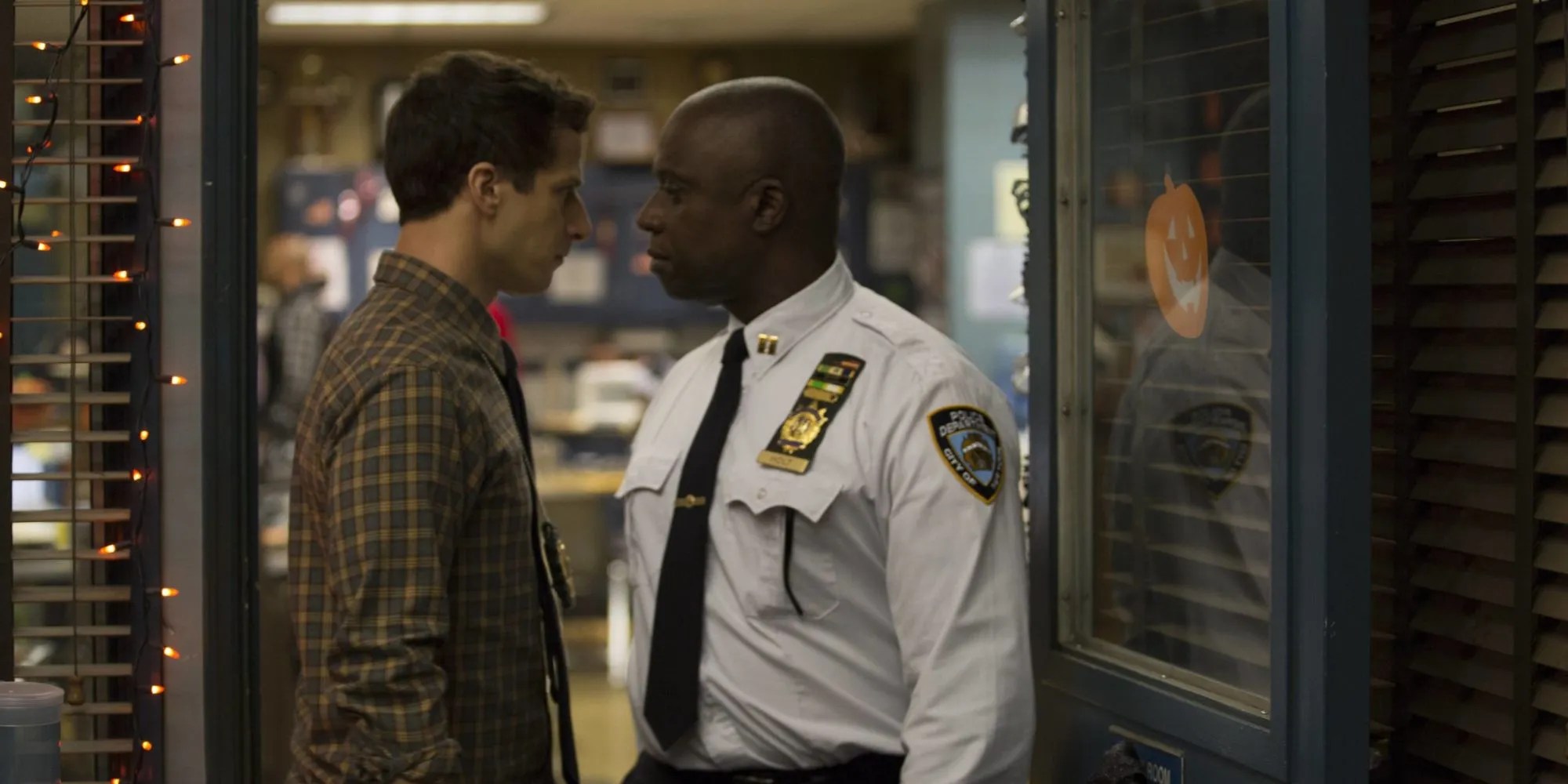 'Brooklyn NineNine' 10 Reasons Raymond Holt Was The Dad Jake Never Had