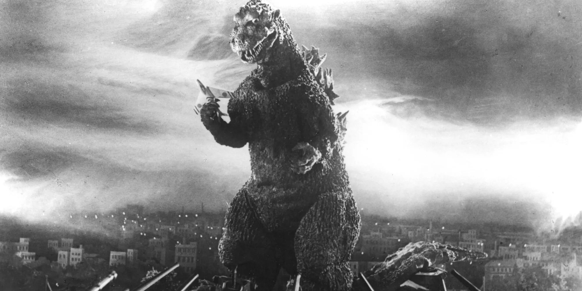 10 Best Kaiju Movies That Americans Need to See, According to Reddit