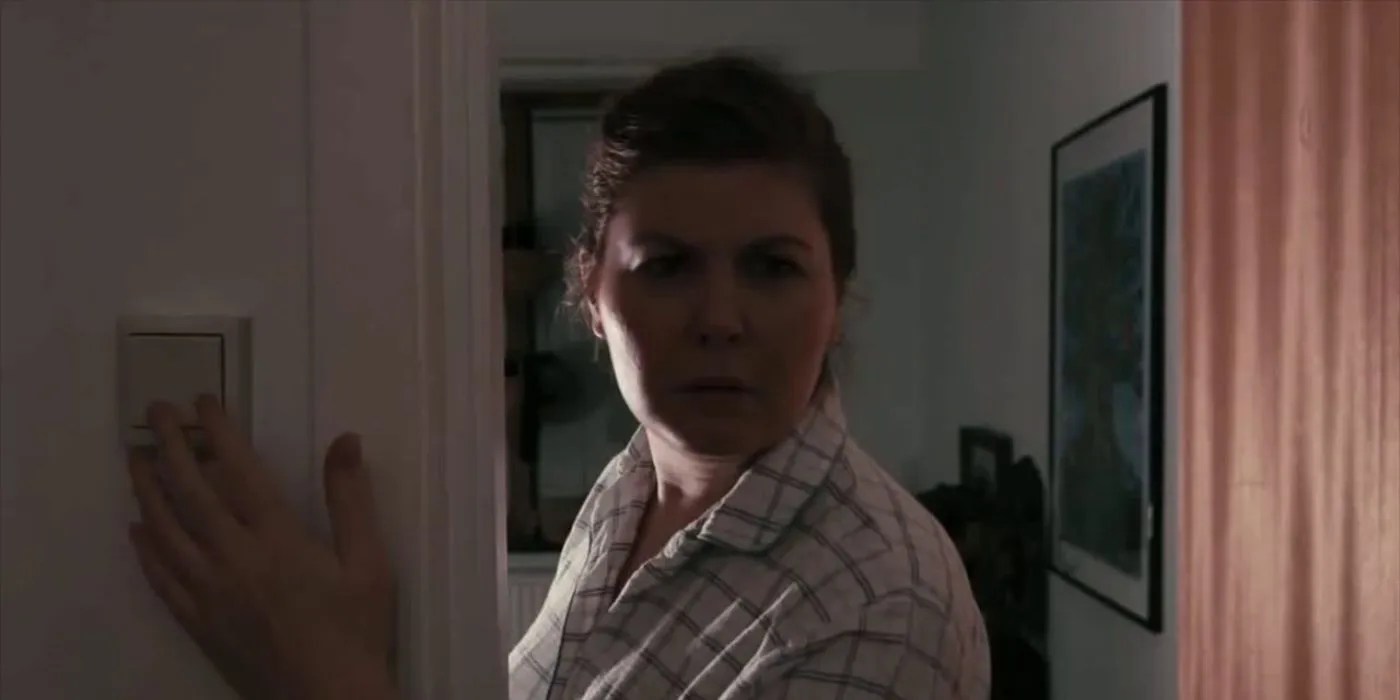 The 'Lights Out' Short Film Is Creepier Than Its Feature Length Adaptation