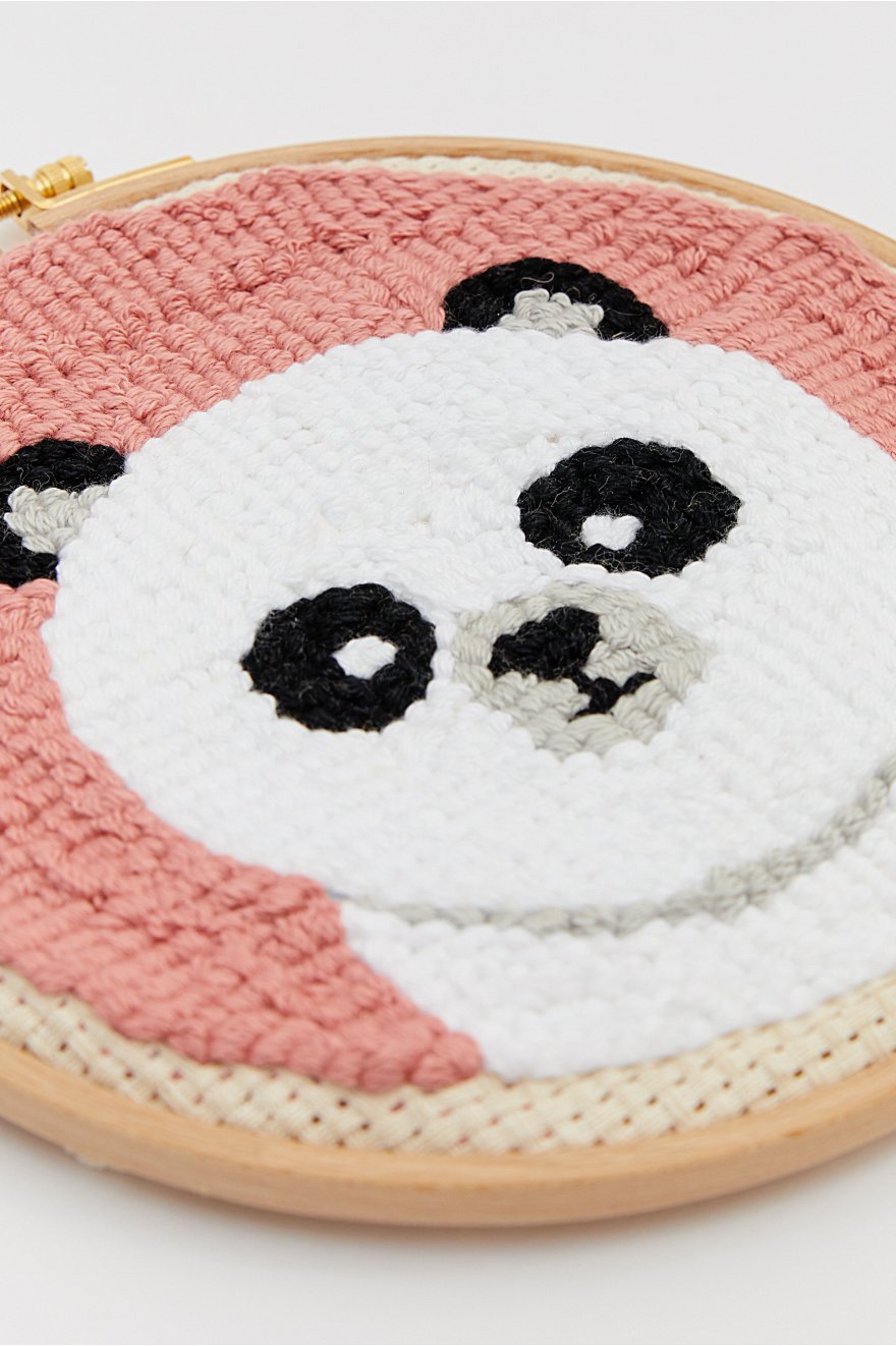 Panda Motif Punch Needle Idées loisirs créatifs DMC