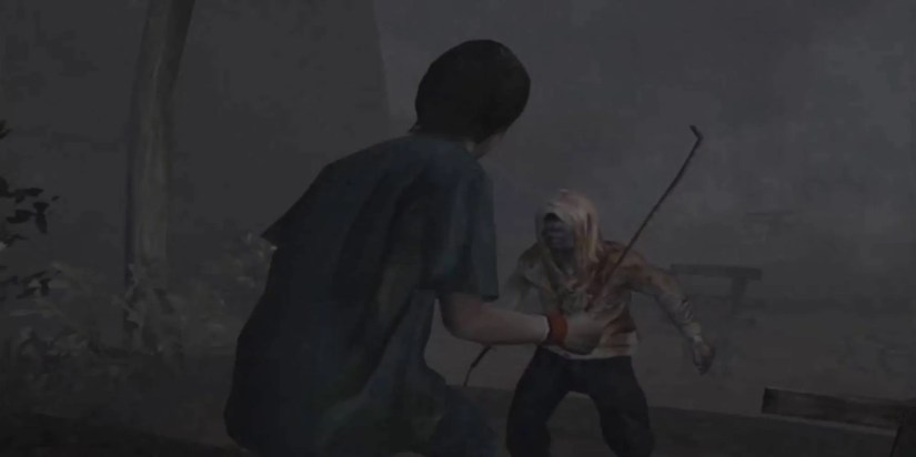 Player fighting an enemy (Siren)