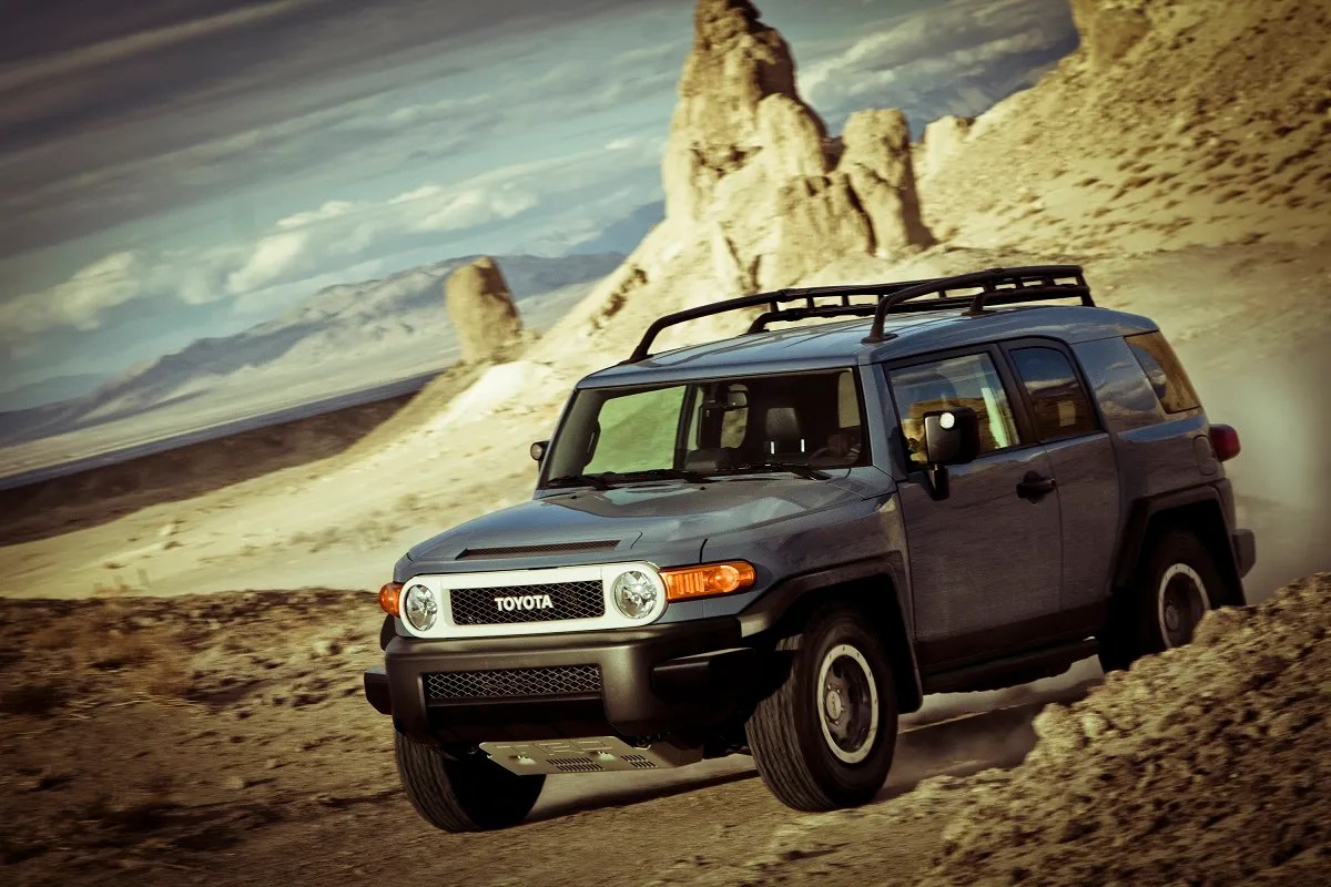 15 Reasons To Bring Back The Toyota FJ Cruiser ASAP