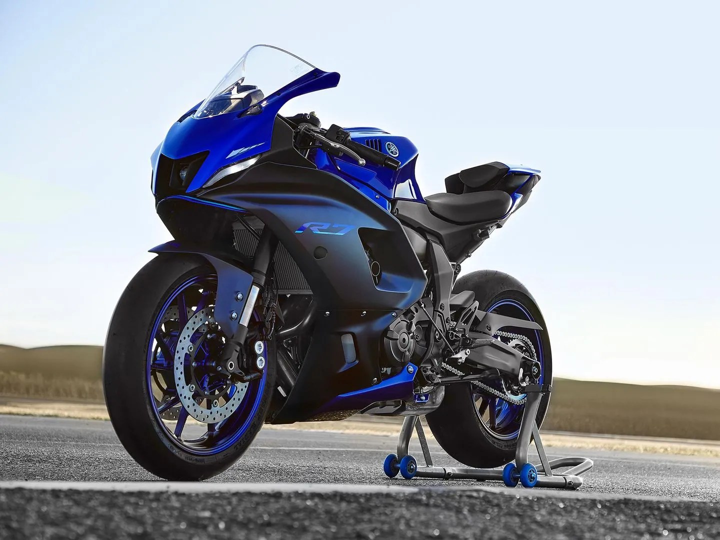 10 Things You Need To Know Before Buying A Yamaha R7