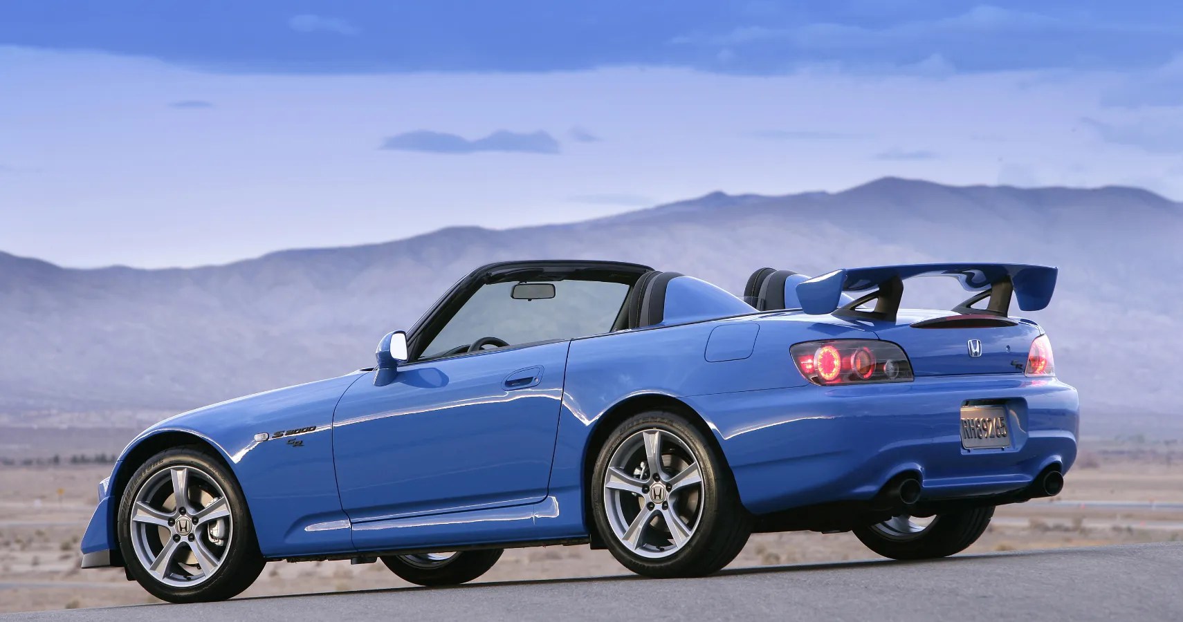10 Cheap Sports Cars That Are Known For Their Low Maintenance Costs