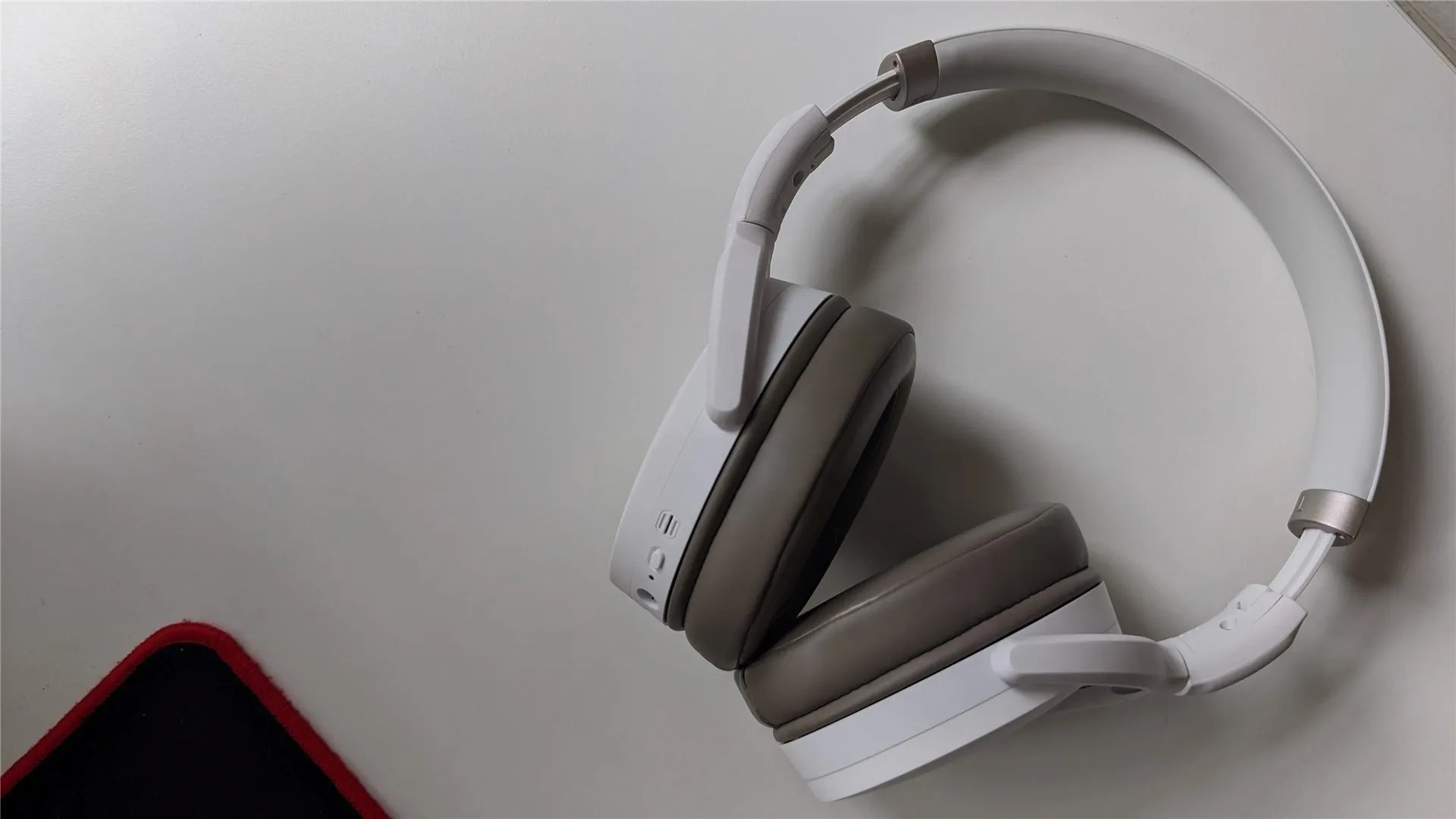 Sennheiser HD 450BT Review I Love Them and Don't Love Them