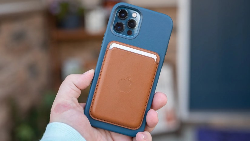 Apple MagSafe leather wallet on iPhone 12 Pro