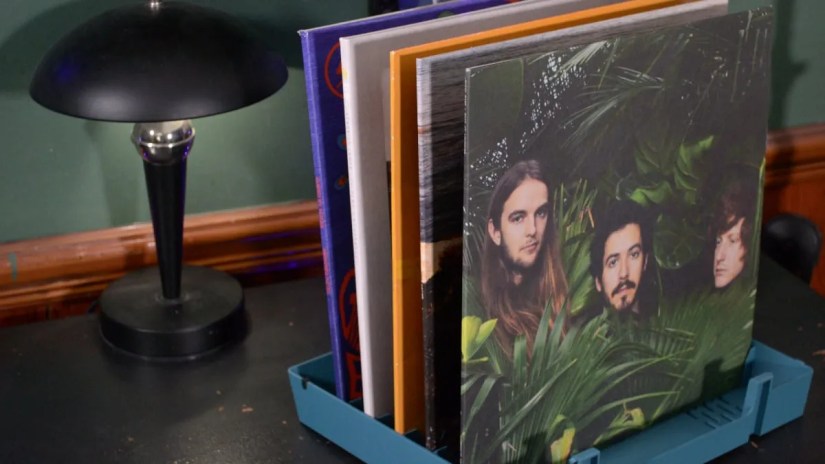 The Revolution GO&rsquo;s dust cover acts as a lid