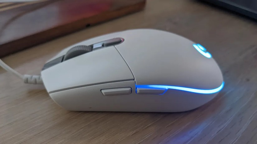 Logitech G203 Gaming Mouse Side Buttons
