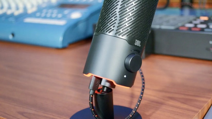 JBL Quantum Stream plugged in via USB-C