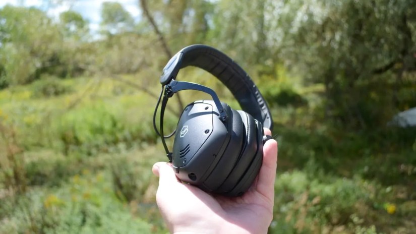 V-Moda Crossfade 3 Wireless handheld