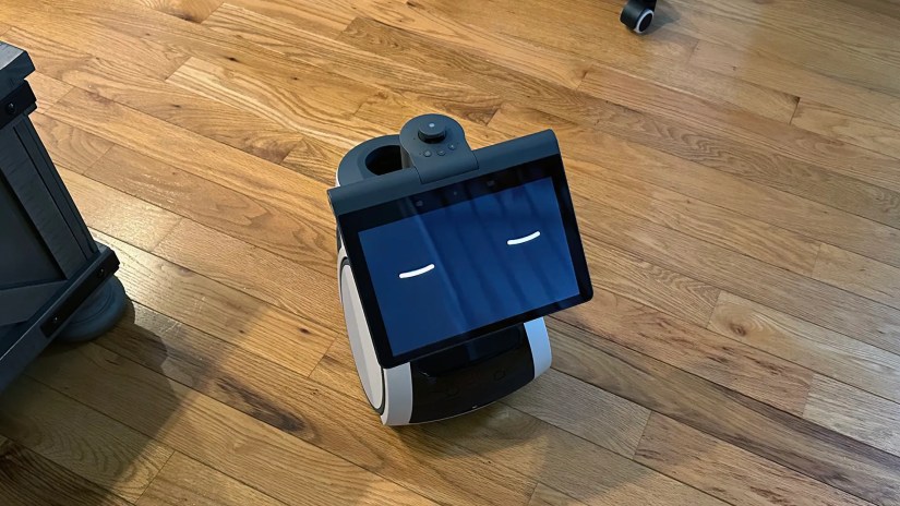 Amazon Astro with expressive eyes and slightly raised periscope