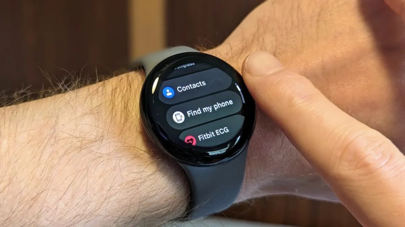 Pixel Watch app list.