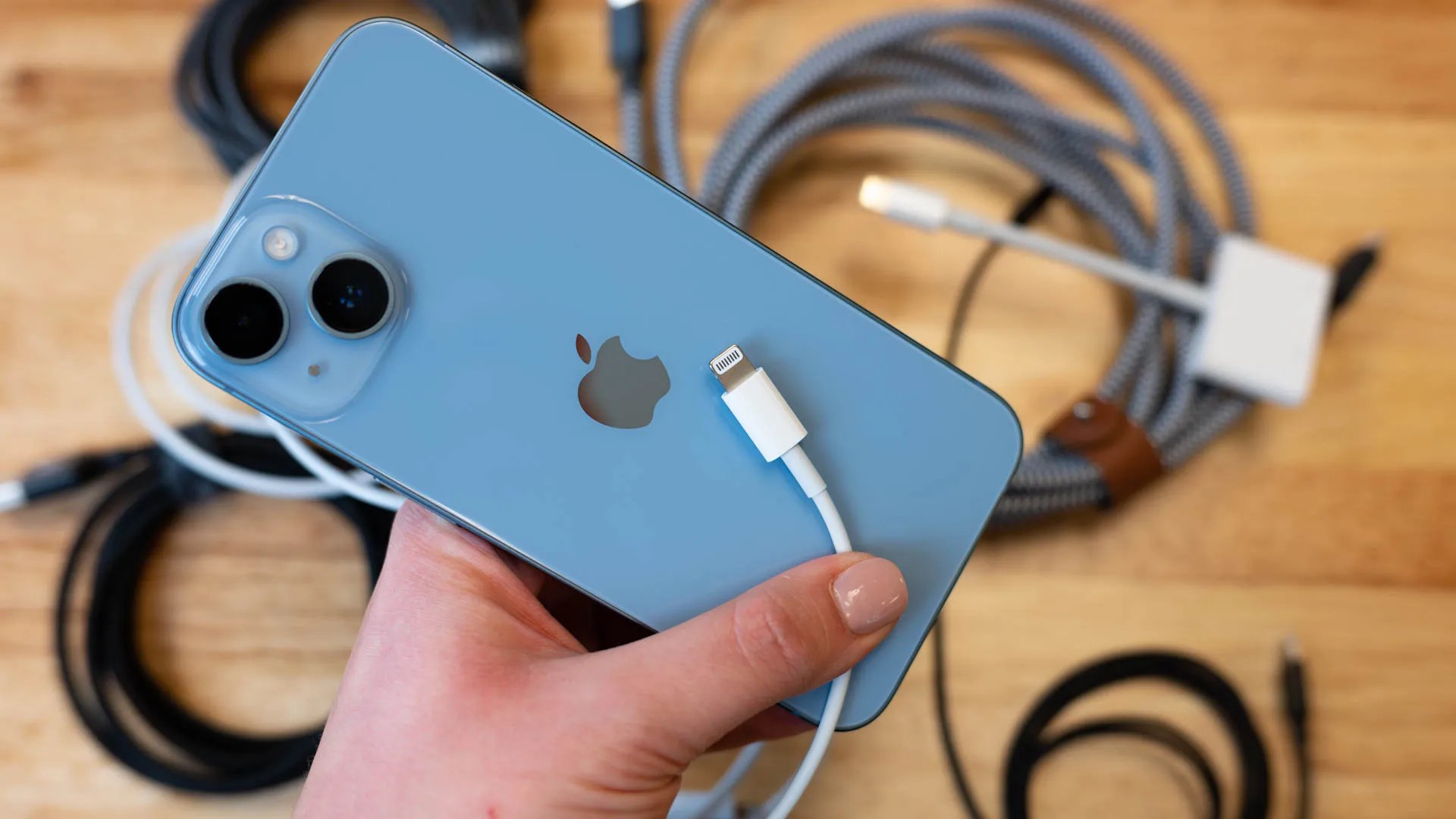Apple’s New M4 Chips Give Intel and AMD a Run for Their Money