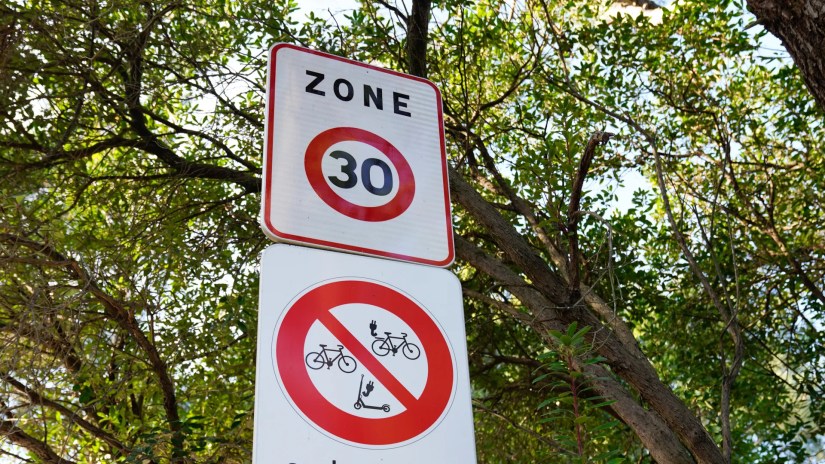 no ebike or scooter sign