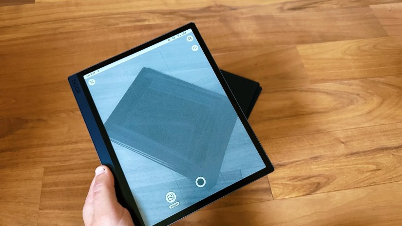 Tab Ultra showing the camera used for scanning documents