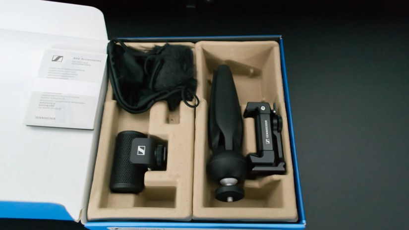 Sennheiser MKE 200 Mobile Kit box contents