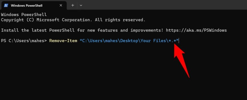 The &lsquo;Remove-Item&rsquo; cmdlet to delete all files inside a folder on a PowerShell window.