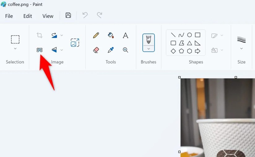 &lsquo;Remove Background&rsquo; highlighted in Paint.
