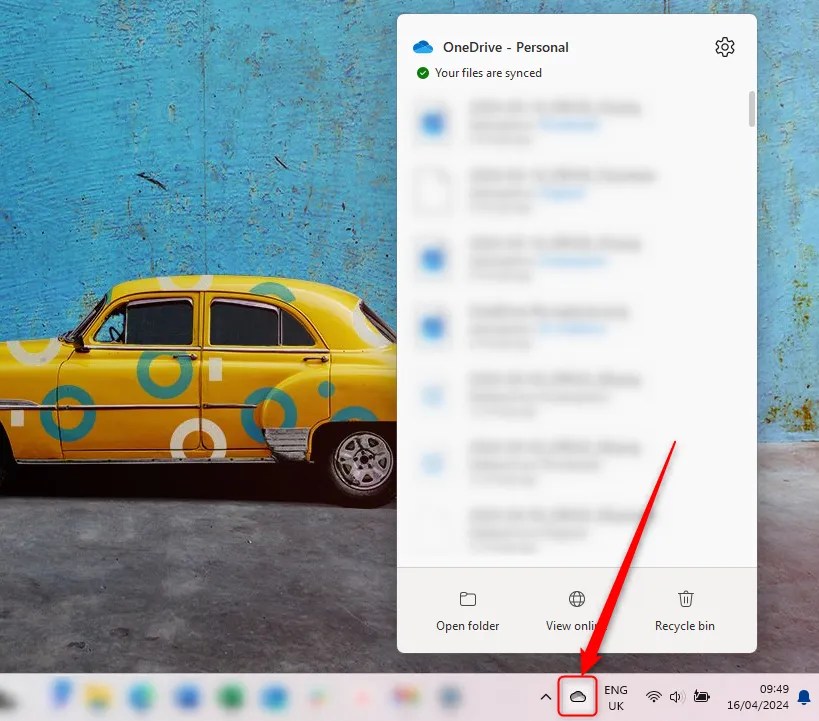 The OneDrive icon in the Windows System Tray.